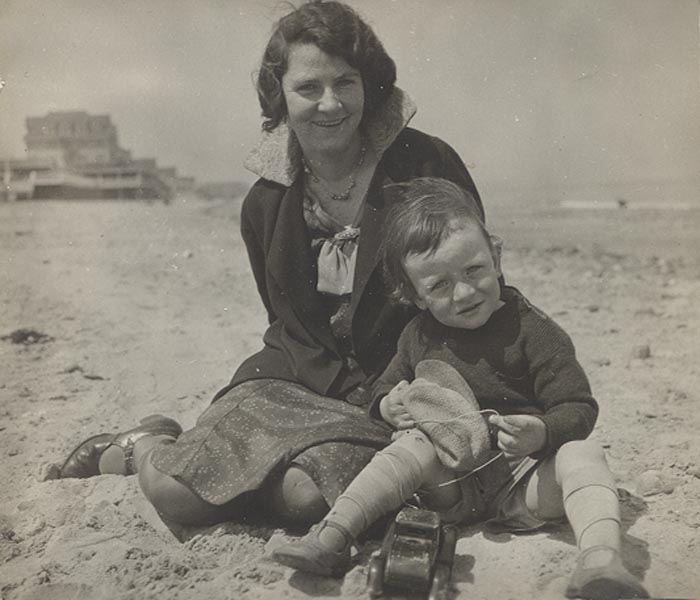 Marion Cross Swanton and her son William (Billy), age 10 in 1931.jpg 59.7K